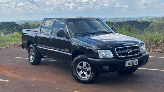 CHEVROLET S10 2.8 SERTÕES 4X4 CD 12V TURBO ELECTRONIC INTERCOOLER DIESEL 4P MANUAL